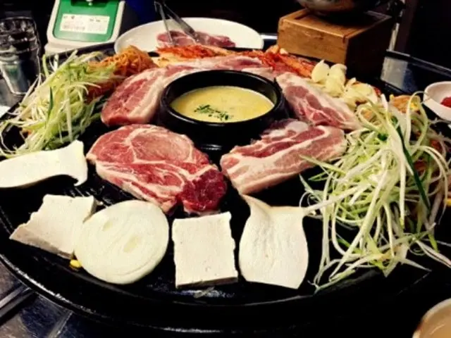Meokgolsotttukkeongsaengsamgyeopsal Korean BBQ with Private Rooms 1