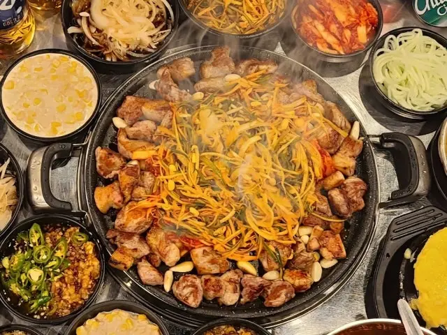 Oneulgimhaedwitgogi Jinhae Branch Samgyeopsal (Pork Belly BBQ) 1