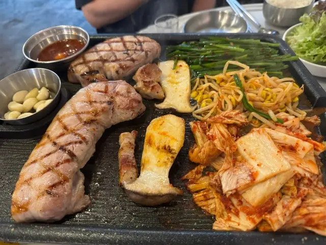 Yapjumeokgogi Gwanggyo Main Branch Cheap Korean BBQ 3