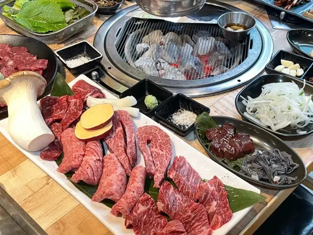 Cheonilsikyuksikdang 2ho Branch Black Pork (Heukdwaeji) 2