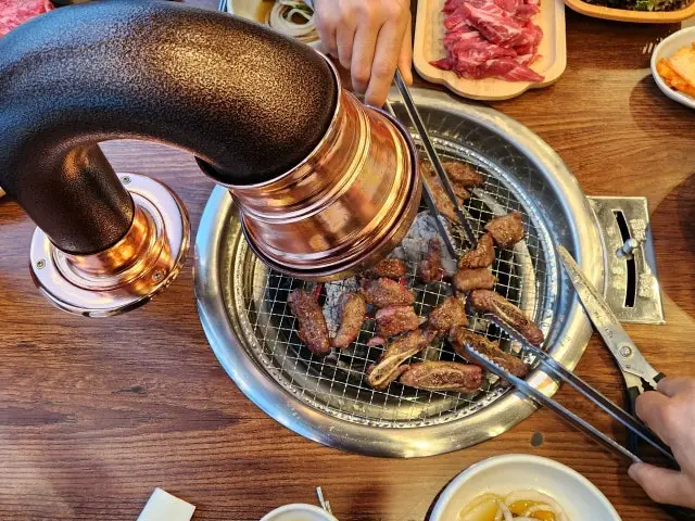 Cheonansutbulgalbi Galbi (Korean Short Ribs) 1