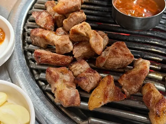 돈장군주먹고기 시흥사거리점 고기집 사진 3