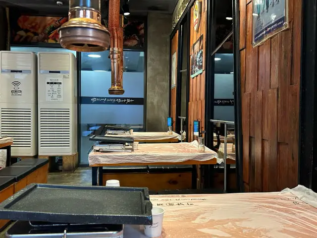 Hanamdwaejijip Gwanggyoabeunyupeurang Branch Samgyeopsal (Pork Belly BBQ) 3