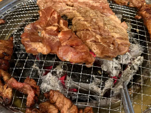 Jadeungsutbulgalbi Korean Beef BBQ (Hanwoo) 3