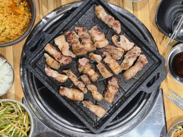 연탄초벌구이 노포 사진 2