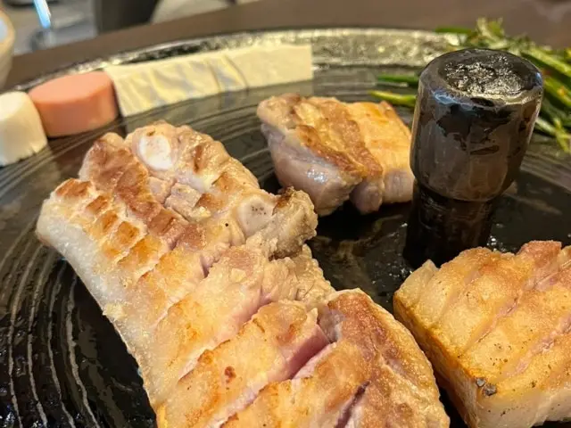Samsisekkidonisaenggaknalttae Songdo Main Branch Solo-Friendly Korean BBQ 3