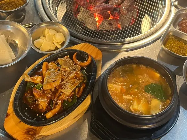 Kkuldwaeji Chadolbagi (Beef Brisket) 2