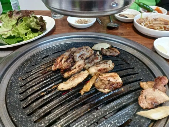 Seolbongsan Yaksuteojip Samgyeopsal (Pork Belly BBQ) 3
