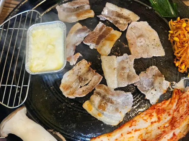 Hanbaksadaepaesamgyeopsal サムギョプサル 3