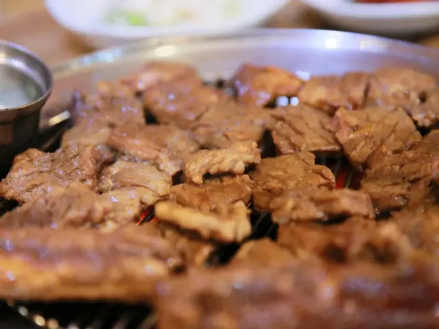 Heungbugolsutbuldwaejiwanggalbi Korean BBQ for Groups 1