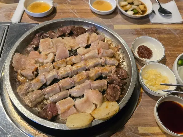 구리돌곱창 고기집 사진 3