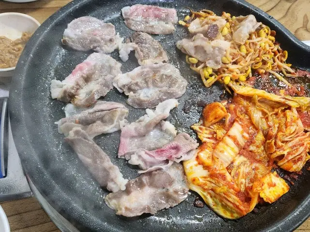 Choryanghwaseonggalbi Old-School Korean BBQ 1