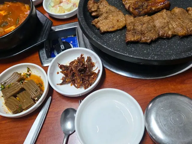 Golmokgalbi Gaegeum Branch Old-School Korean BBQ 1