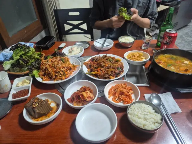 Golmokgalbi Gaegeum Branch Old-School Korean BBQ 3