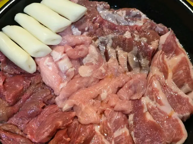 Sutchonggaknesamgyeopsal 家族向け焼肉 2