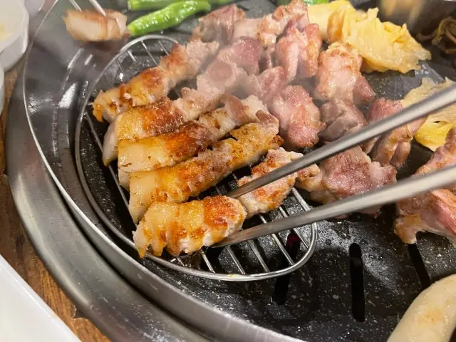 Gogigupneunnamja Sajik Branch Galbi (Korean Short Ribs) 2