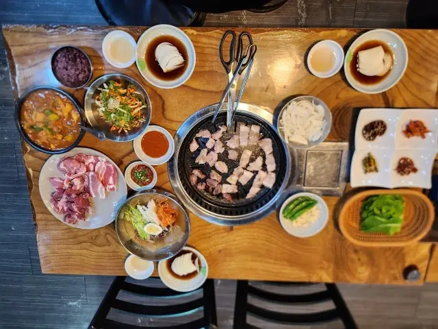 Mijodwitgogi Samgyeopsal (Pork Belly BBQ) 1