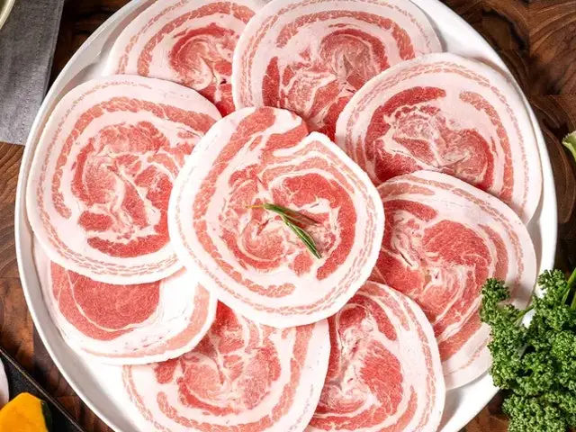 Seungseungjip Songjeong Branch Naengsam (Frozen Pork Belly) 2
