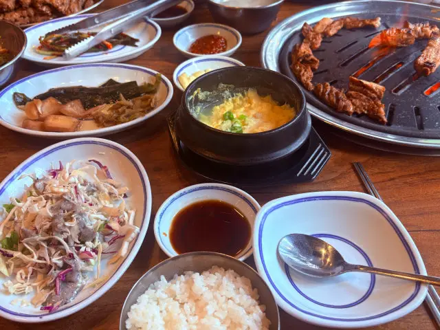 Gwangandwaejigalbi Gwangan Branch Solo-Friendly Korean BBQ 2