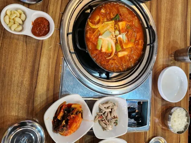 Samjeonjeongyuksikdang Photos 3