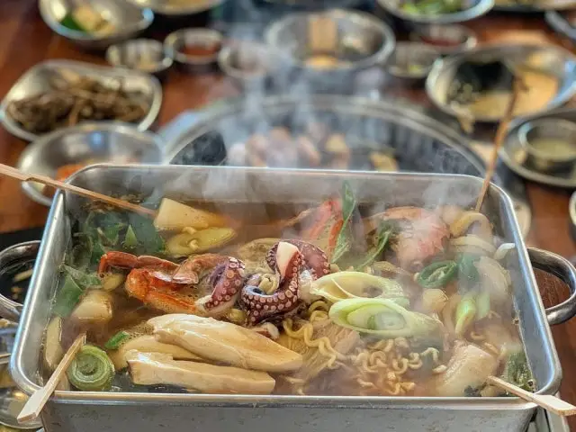 Gudeokpokkeutjipgogi Date Night Korean BBQ 2