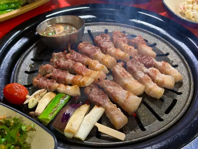 Jejuheukdwaeji Masidoni Photos 1