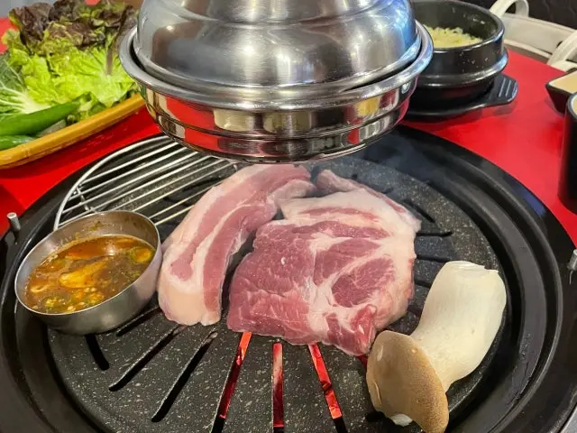 Jejuheukdwaeji Masidoni Photos 3