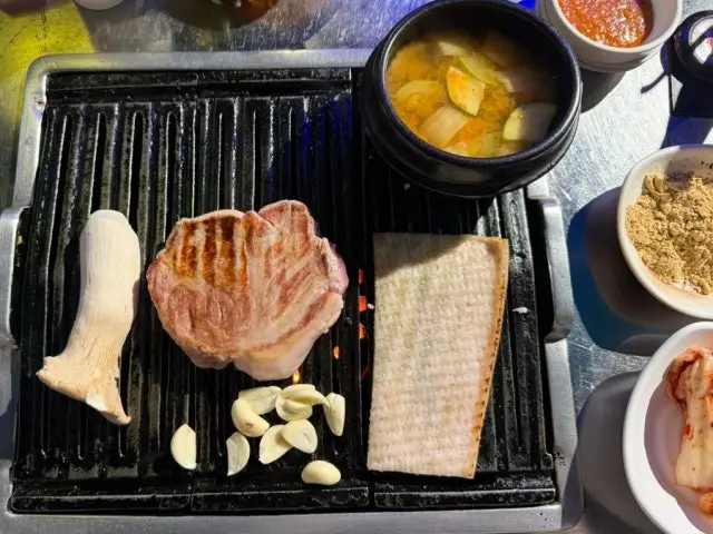 우리동네연탄구이 고기집 사진 3
