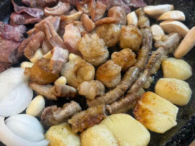 Alsogopchang Makchang (Grilled Intestines) 3