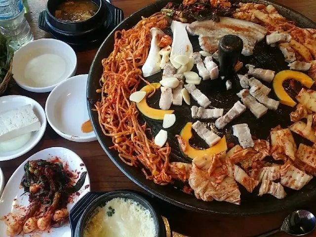 수락솥뚜껑김치삼겹살 가성비 사진 2