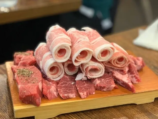 Pureunnongjang Jeongyuksikdang Main Branch Yukhoe (Korean Beef Tartare) 1