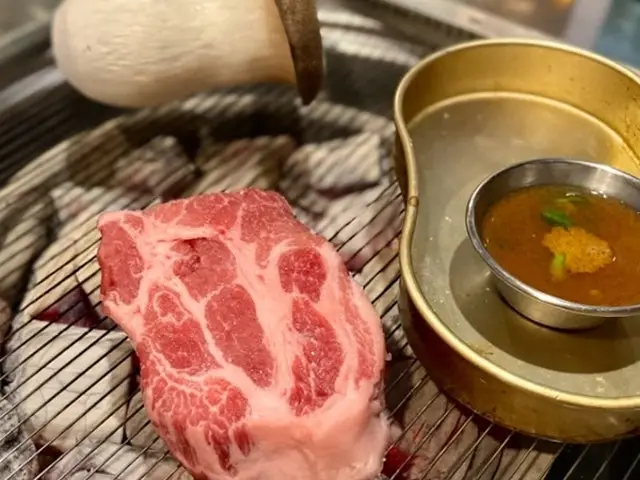 Gogireulpumda Junghwa Branch Galbi (Korean Short Ribs) 1