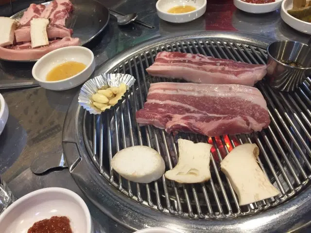 Dodamchamsutbulgui Charcoal-Grilled Galbi 2