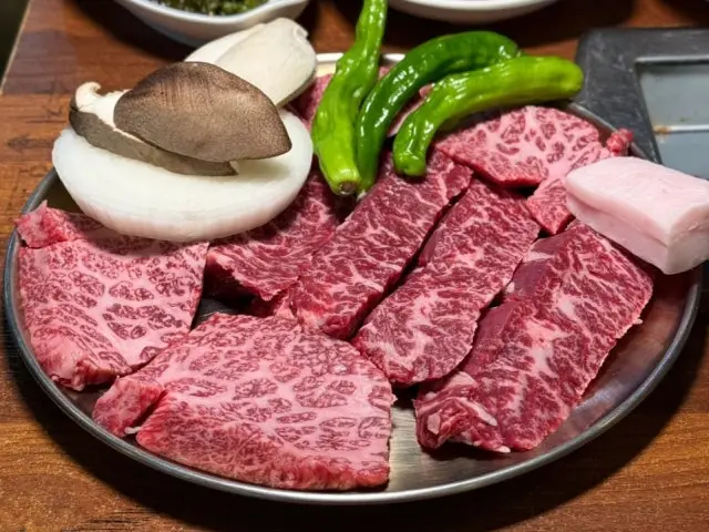 Minhonegogitjip Buldang店 韩式生拌牛肉 2